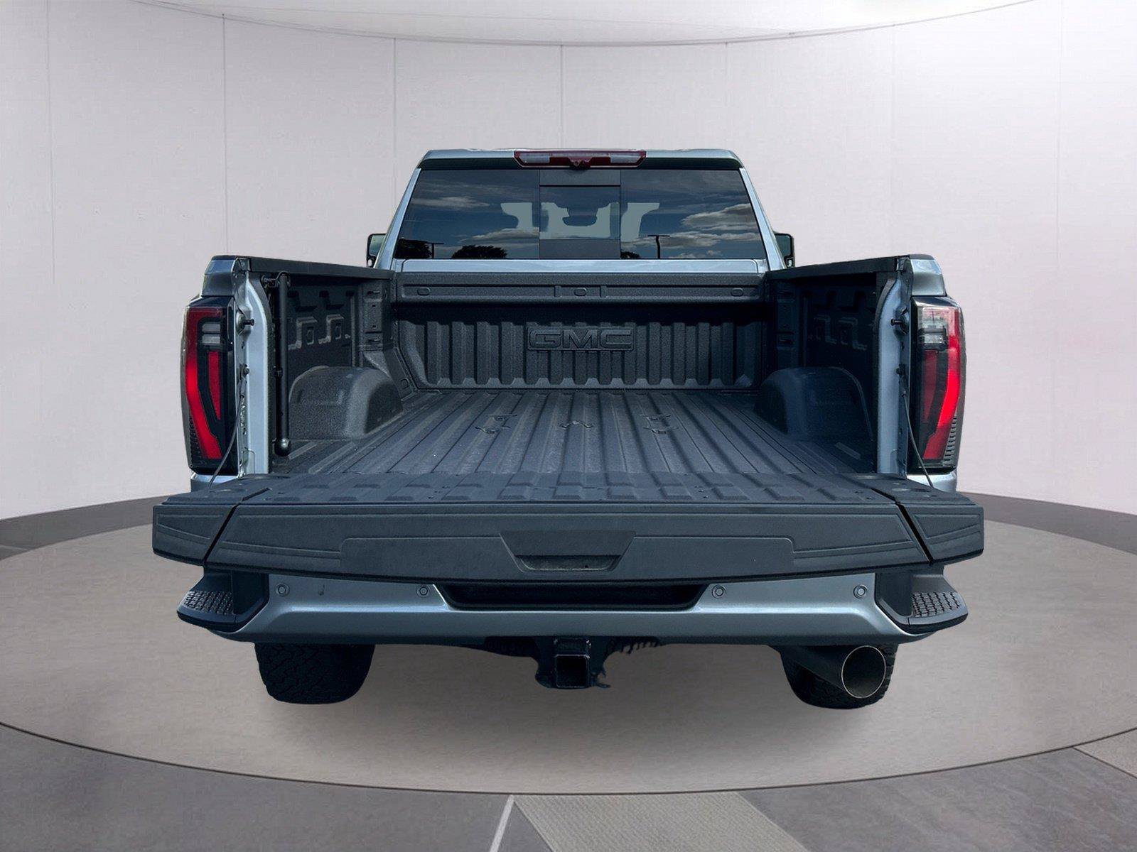 New 2026 GMC Sierra 2500 AT4 w/ AT4 Premium Plus Package AWD/4WD image 5