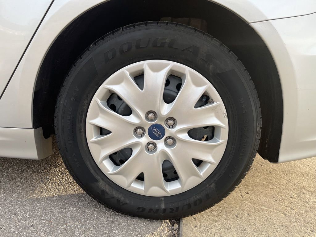 Used 2019 Ford Fusion S image 14