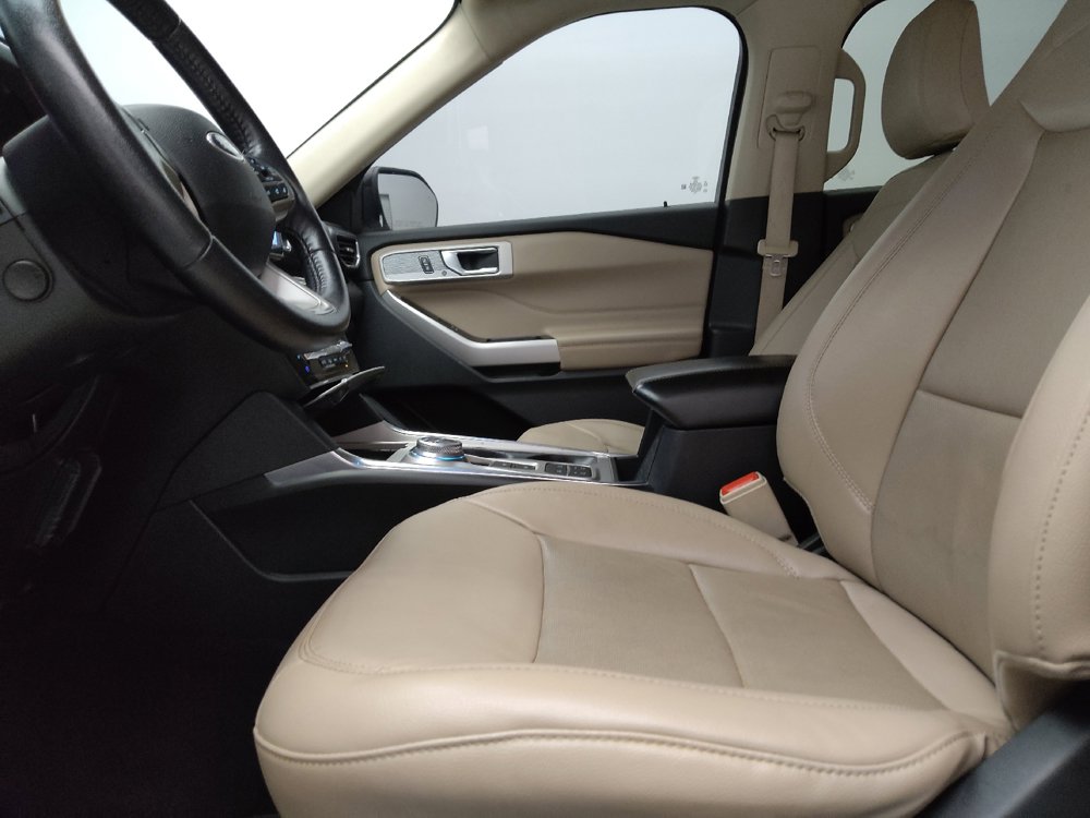 Used 2021 Ford Explorer Limited w/ Equipment Group 301A RWD image 17