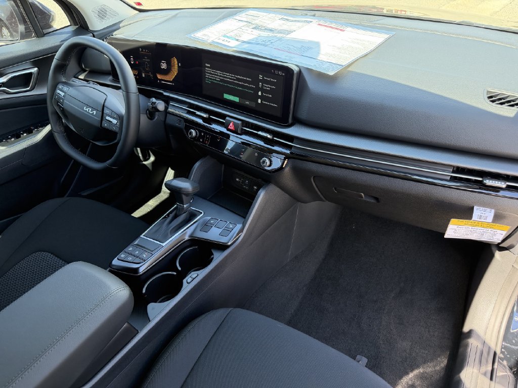 New 2027 Kia Sportage LX FWD image 11