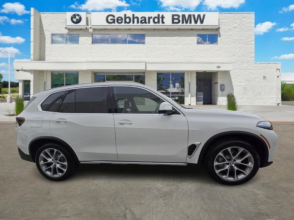 New 2026 BMW X5 xDrive50e w/ Executive Package image 4