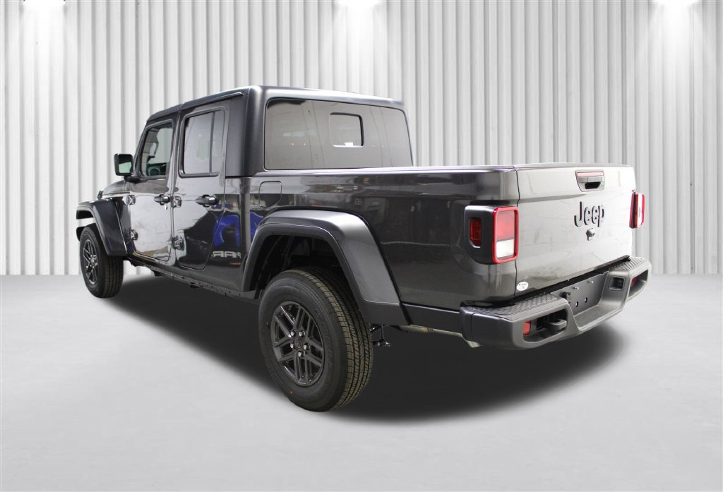 New 2026 Jeep Gladiator Sport AWD/4WD image 5