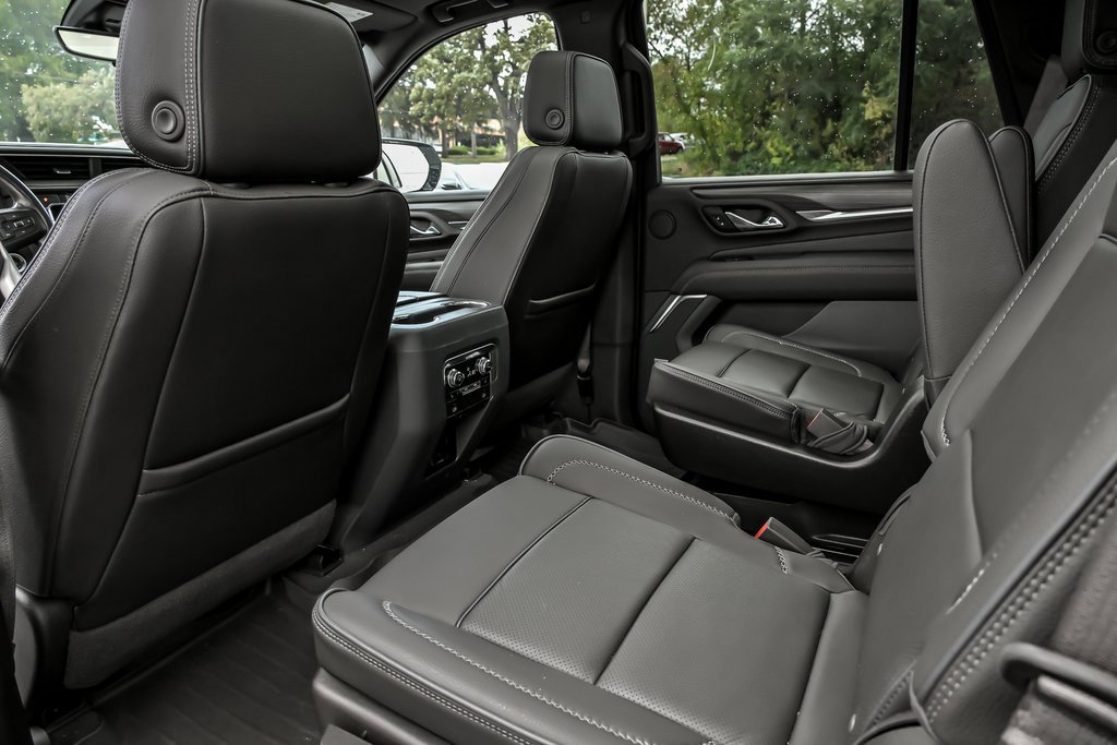 Used 2021 GMC Yukon Denali w/ Denali Premium Package image 18
