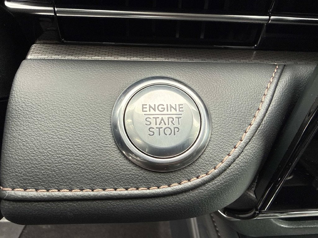 New 2026 Lincoln Nautilus Premier AWD/4WD image 27