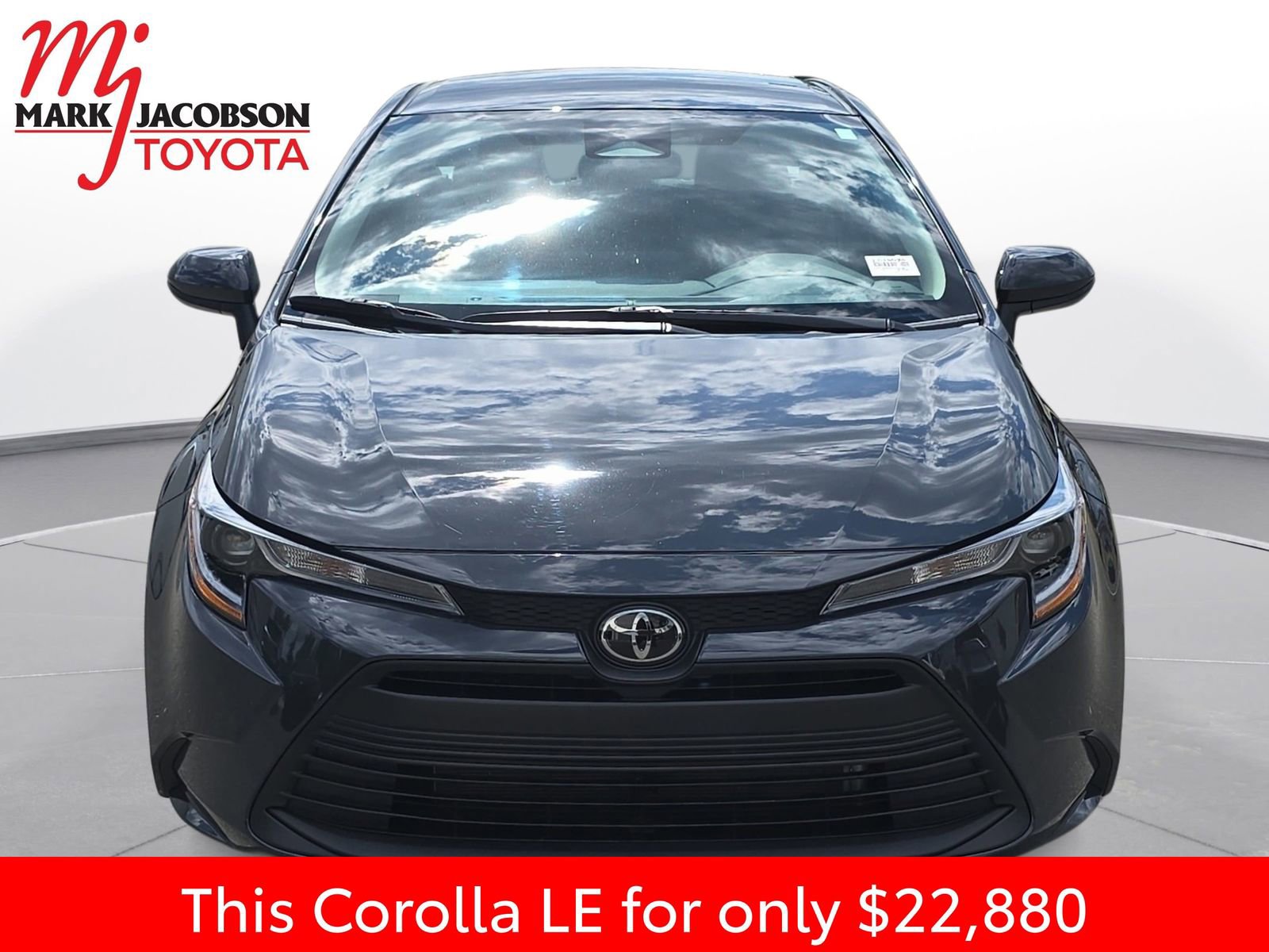 Used 2025 Toyota Corolla LE w/ LE Premium Package image 3