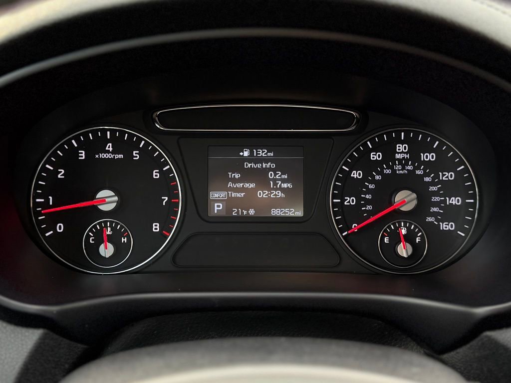 Used 2019 Kia Sorento S image 9