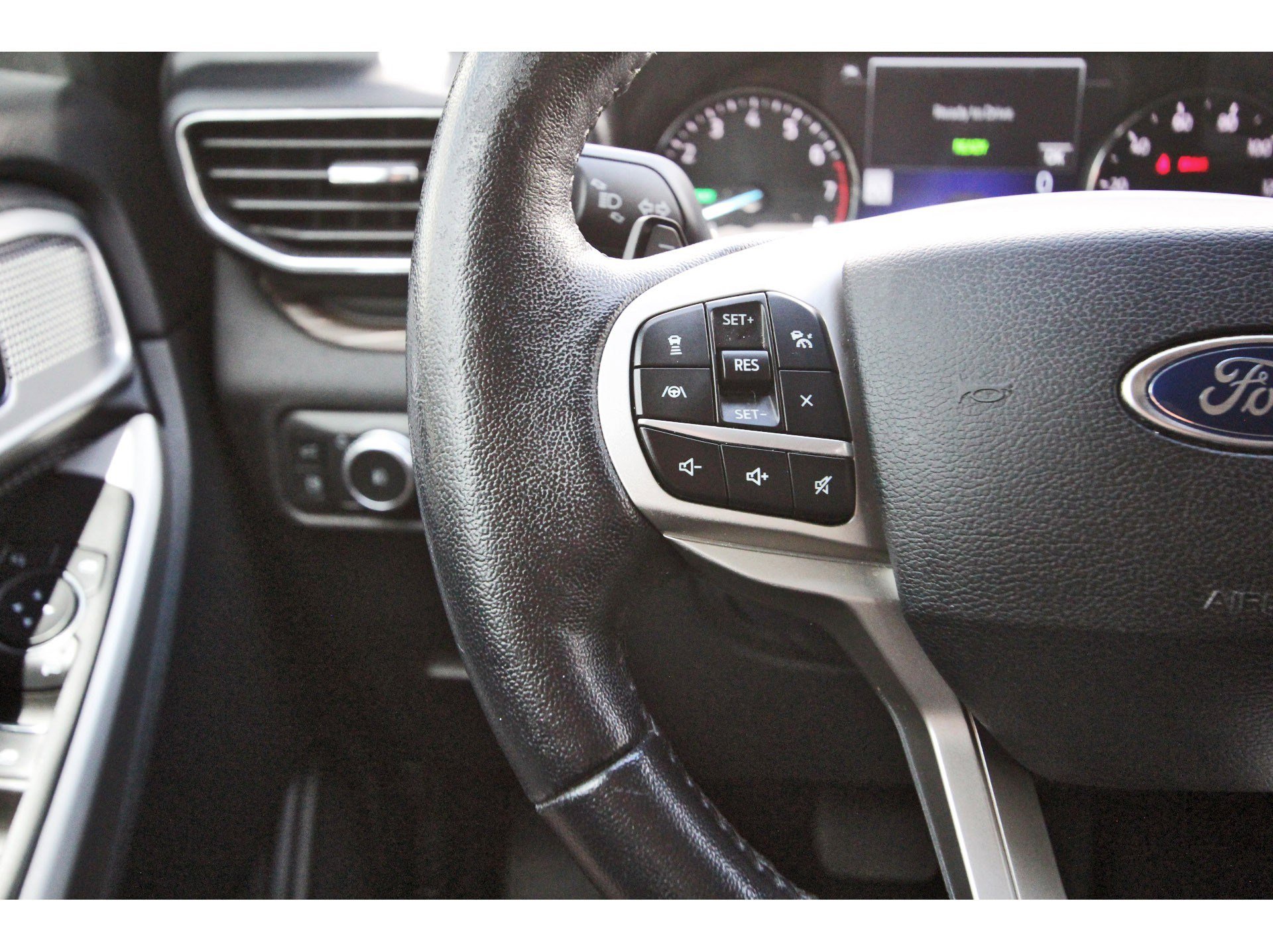 Used 2021 Ford Explorer Limited w/ Hybrid Equipment Group 310A RWD image 16