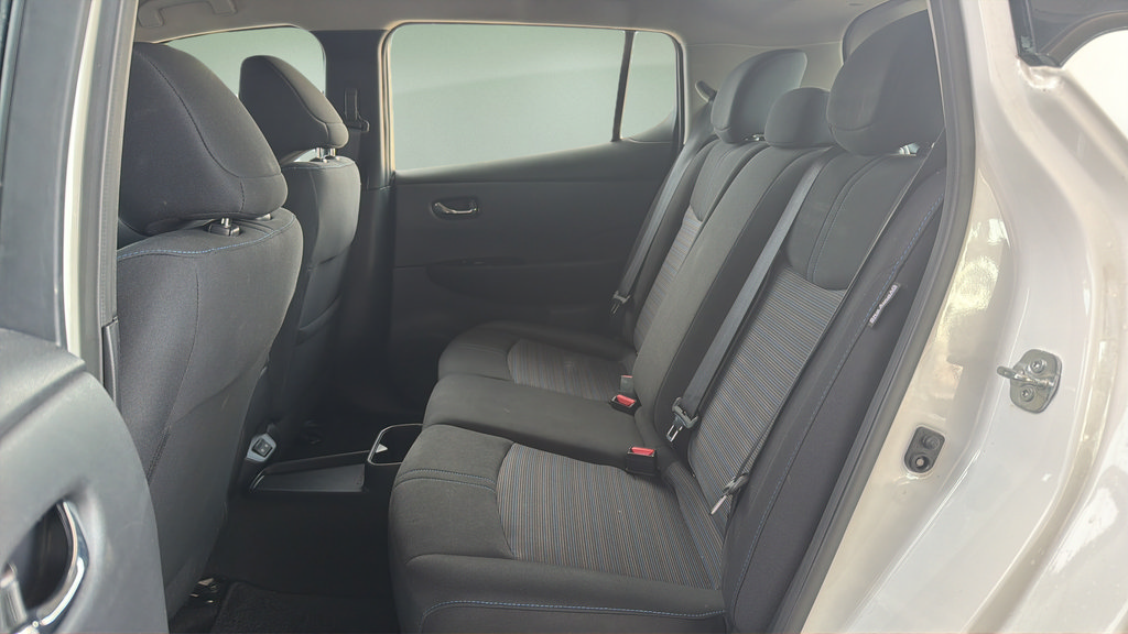 Certified 2025 Nissan Leaf SV Plus FWD image 19