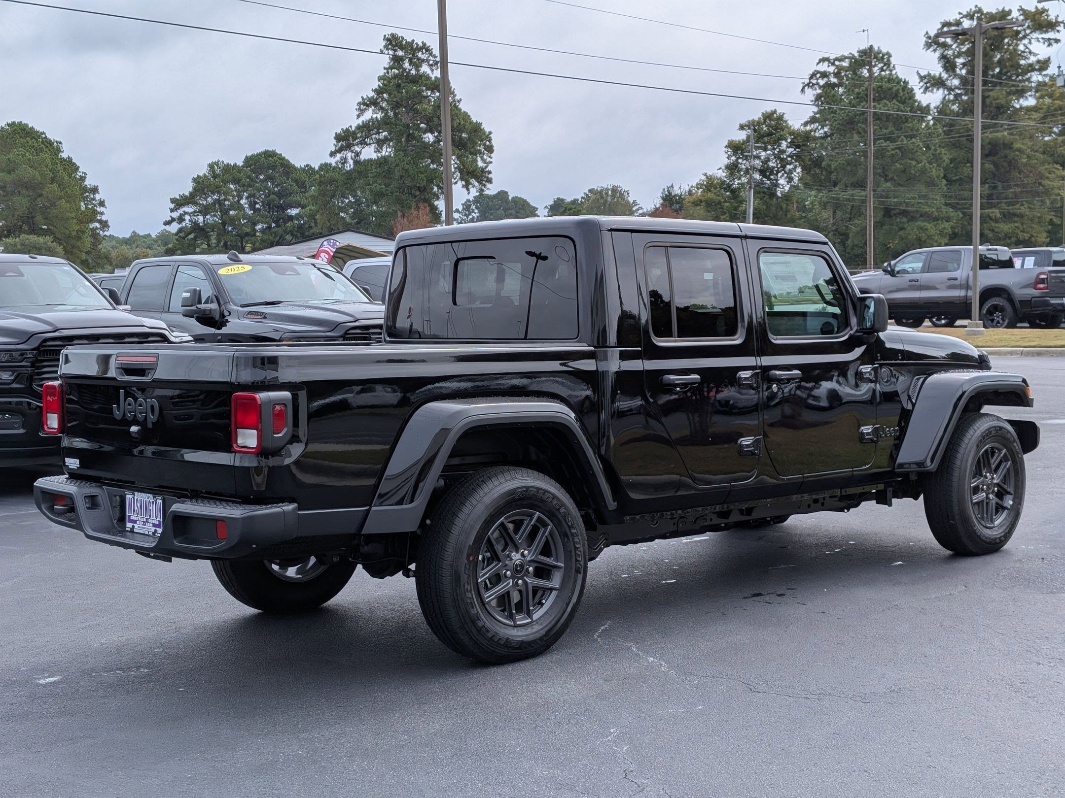 New 2025 Jeep Gladiator Sport AWD/4WD image 5