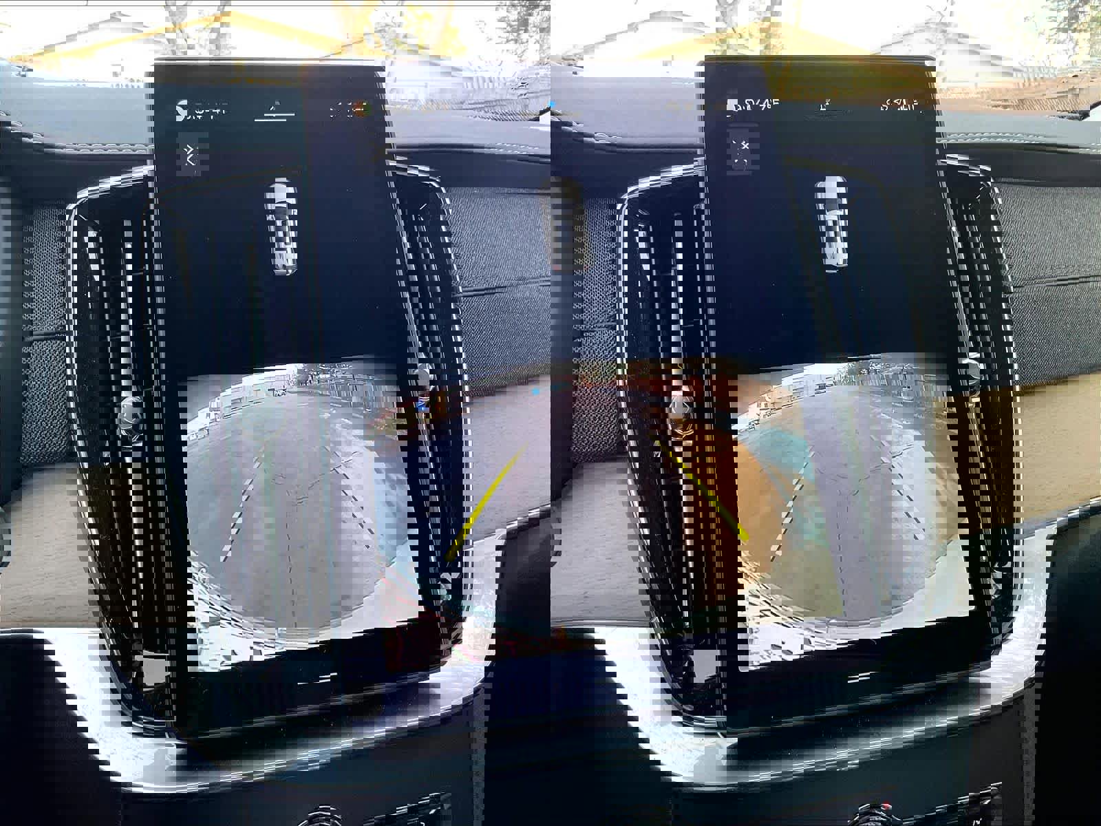 Used 2025 Volvo XC90 B6 Core w/ Protection Package Premier image 24