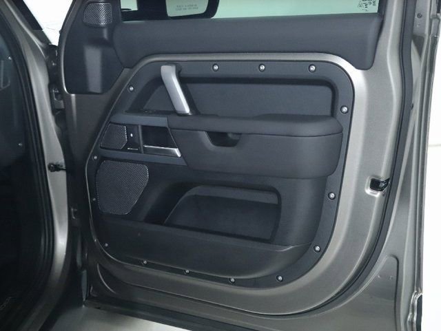 Certified 2024 Land Rover Defender 110 X-Dynamic SE image 35