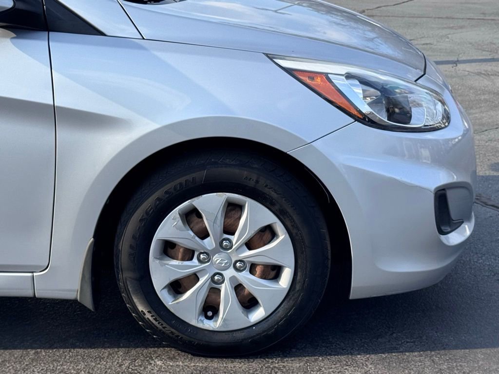 Used 2015 Hyundai Accent GLS image 35