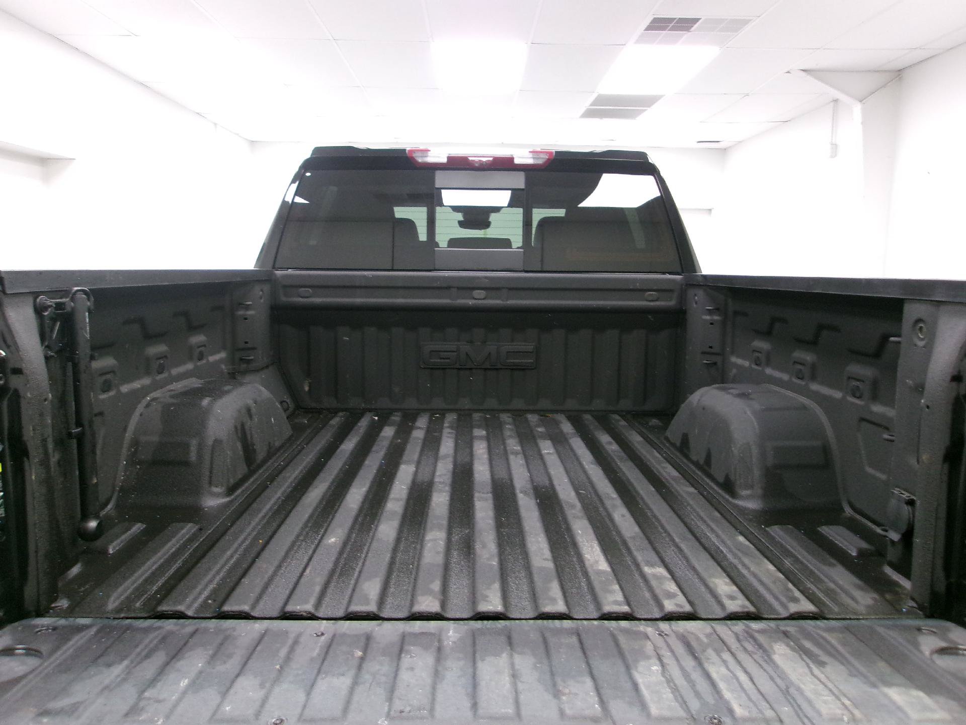 Used 2025 GMC Sierra 1500 Denali AWD/4WD image 13