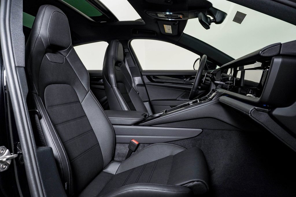 New 2026 Porsche Panamera 4 AWD/4WD image 15