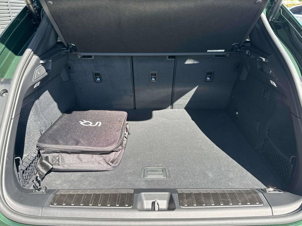 New 2026 Porsche Macan Electric image 13