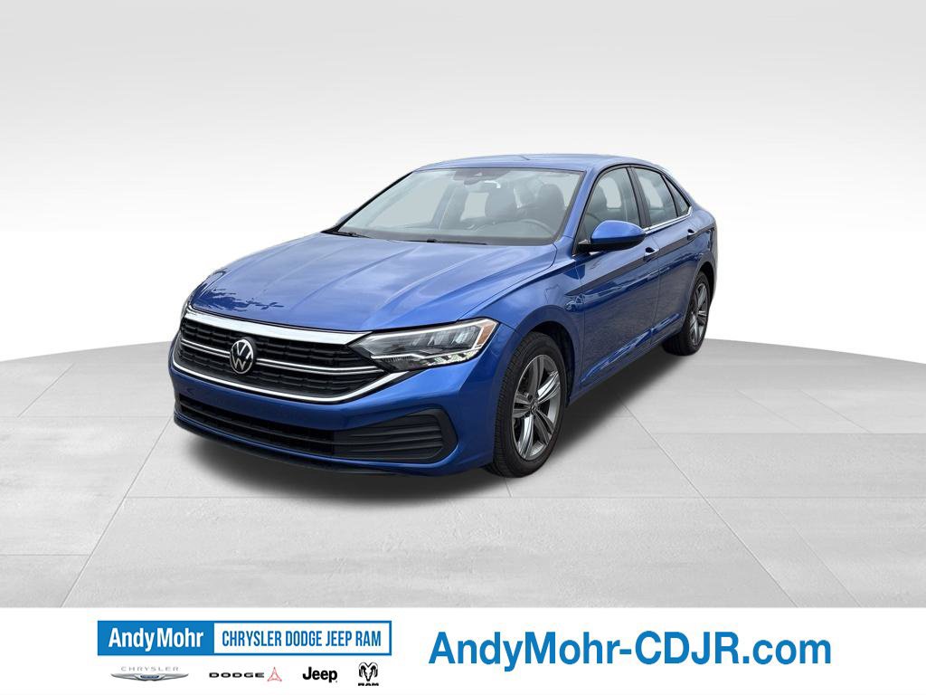 Used 2024 Volkswagen Jetta SE FWD image 3