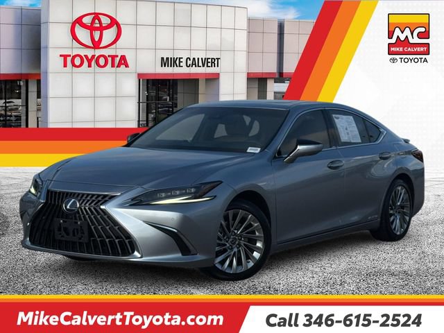 Used 2022 Lexus ES 300h Ultra Luxury w/ Accessory Package 2 FWD image 1