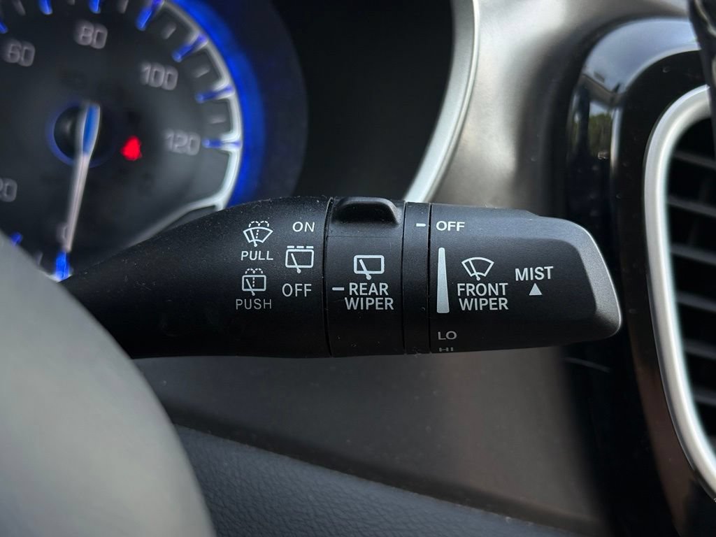 Used 2024 Chrysler Pacifica Touring-L FWD image 25