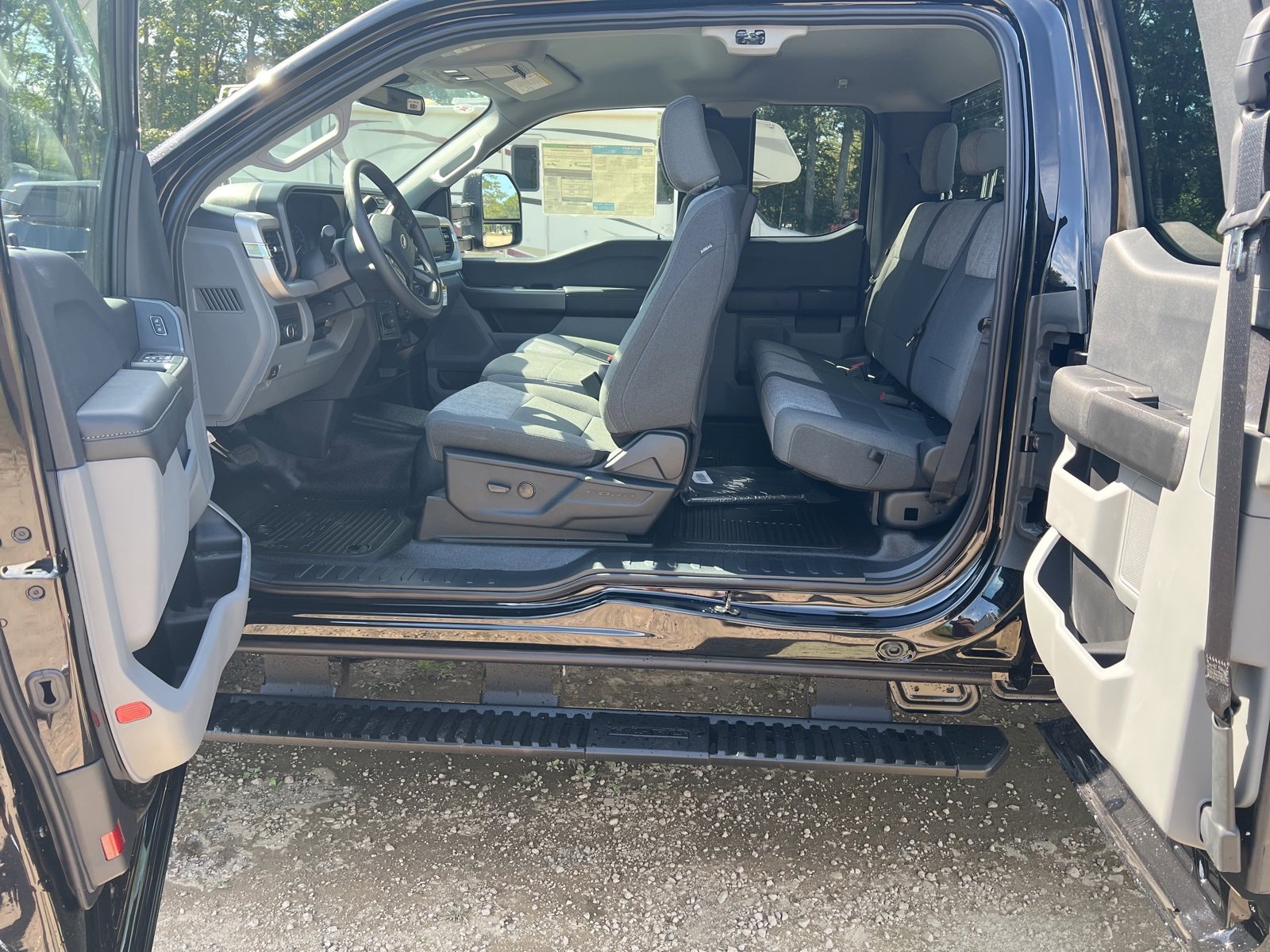 New 2026 Ford F250 4x4 SuperCab Super Duty image 12
