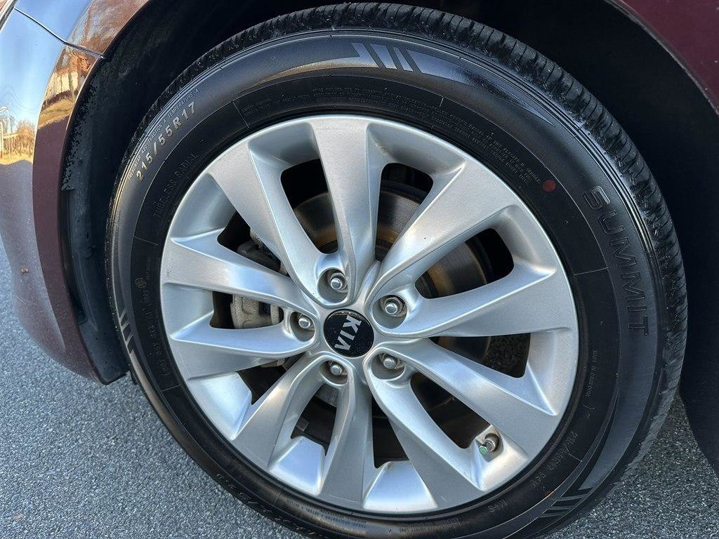 Used 2018 Kia Optima LX w/ 17" Alloy Wheels Package FWD image 10