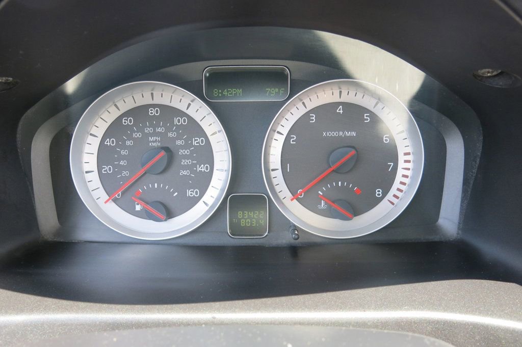 Used 2011 Volvo C70 T5 image 23