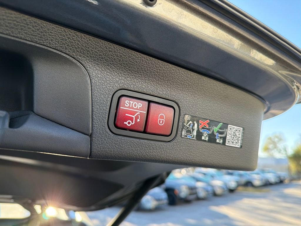 Used 2025 Mercedes-Benz GLS 450 4MATIC image 34