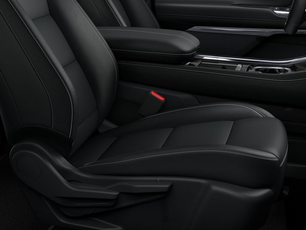 New 2027 Chevrolet Traverse LT w/ Midnight/Sport Edition FWD image 9