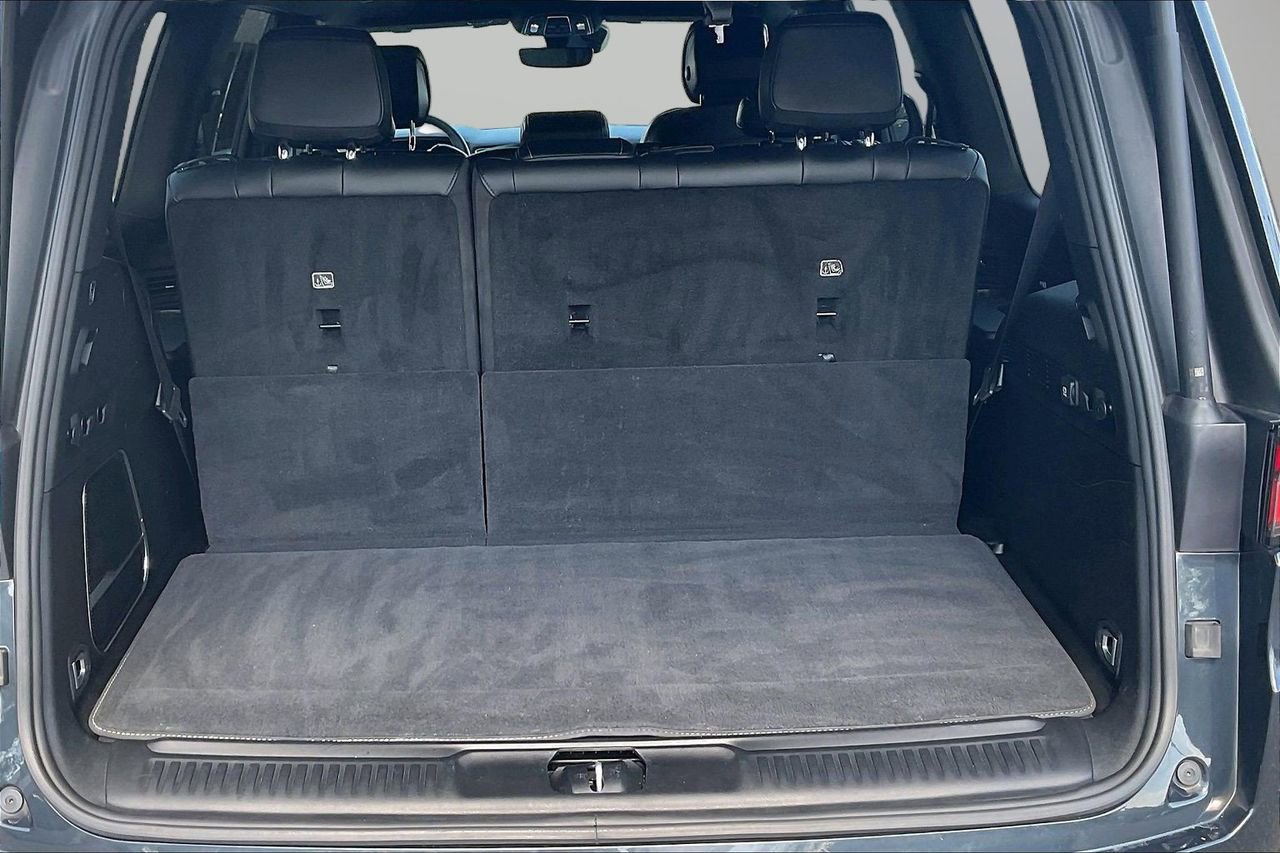 Used 2023 Jeep Wagoneer 4WD w/ Premium Group I image 28