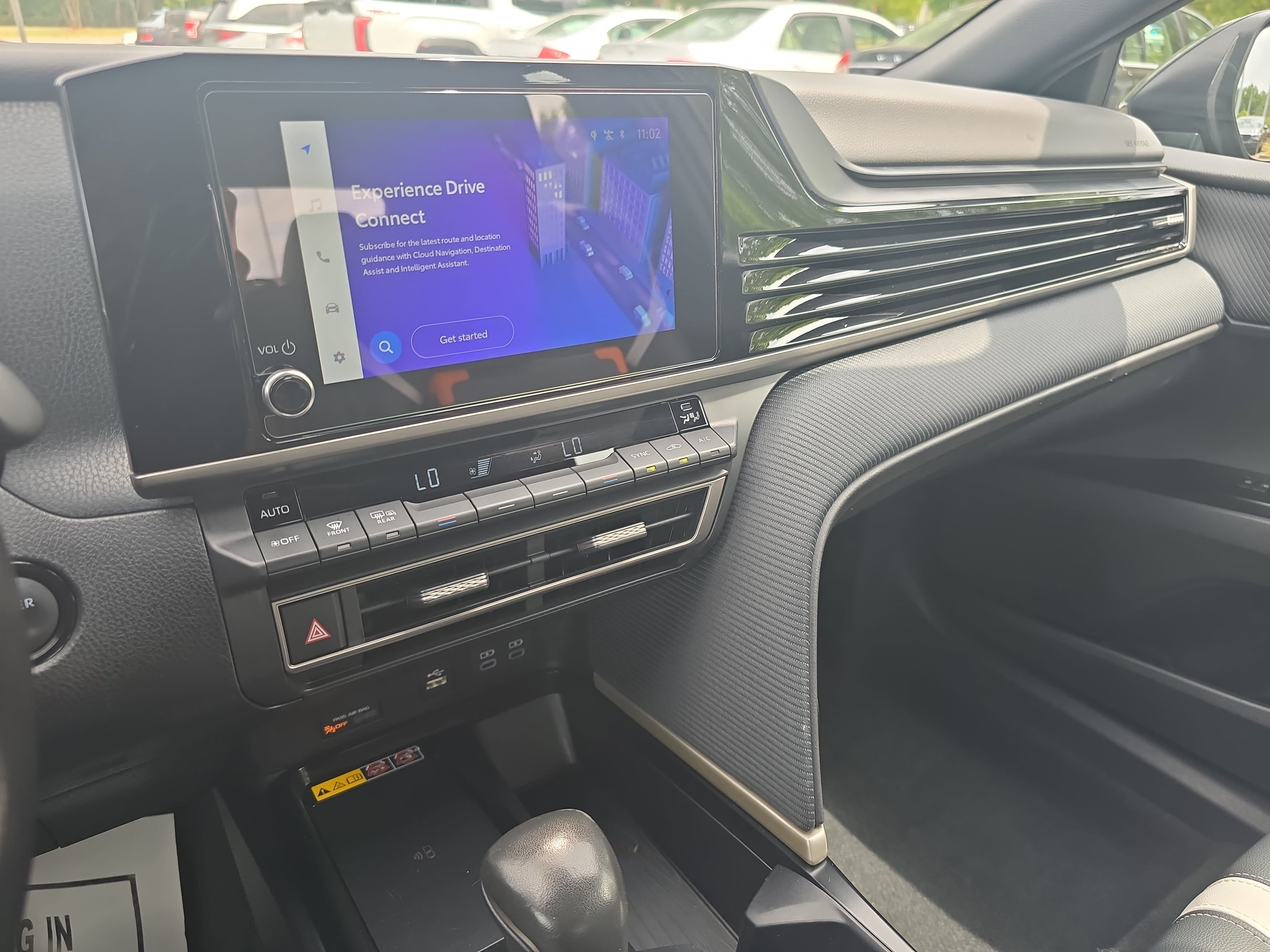 Used 2025 Toyota Camry SE w/ Convenience Package FWD image 19