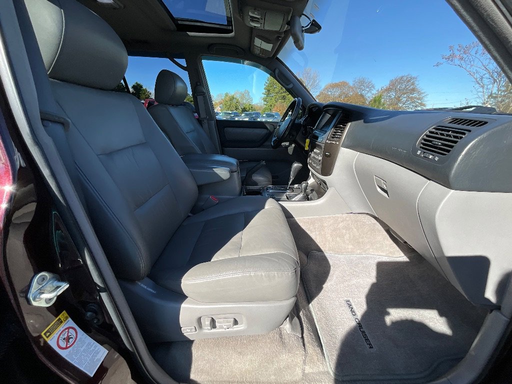 Used 2006 Toyota Land Cruiser image 50