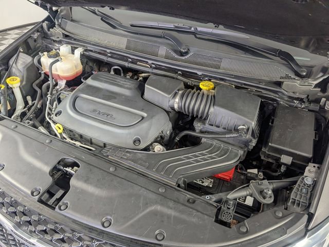 Used 2023 Chrysler Pacifica Touring-L FWD image 35