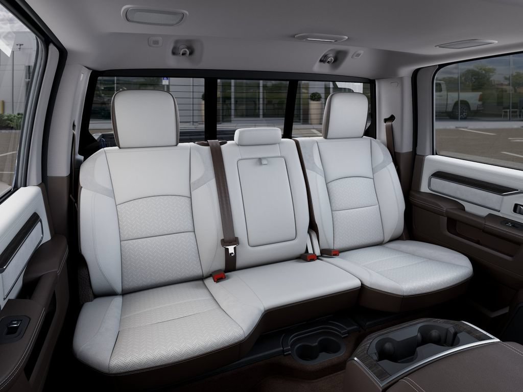 New 2026 RAM 2500 Laramie AWD/4WD image 16
