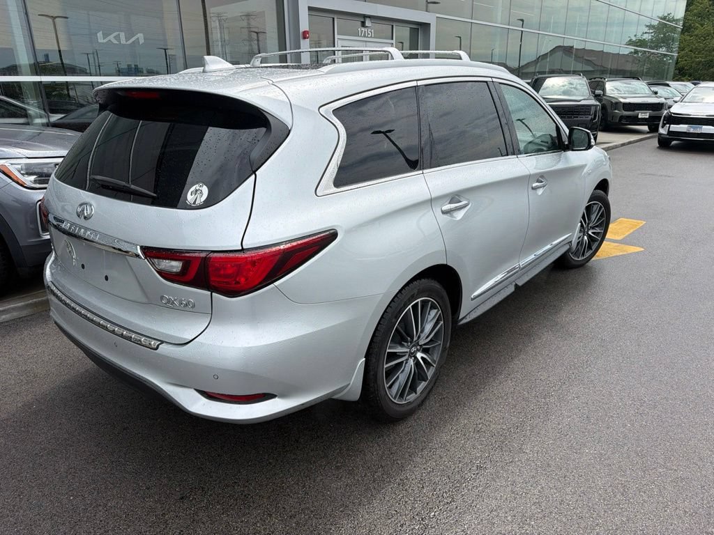 Used 2019 INFINITI QX60 Luxe w/ Sensory Package AWD/4WD image 6