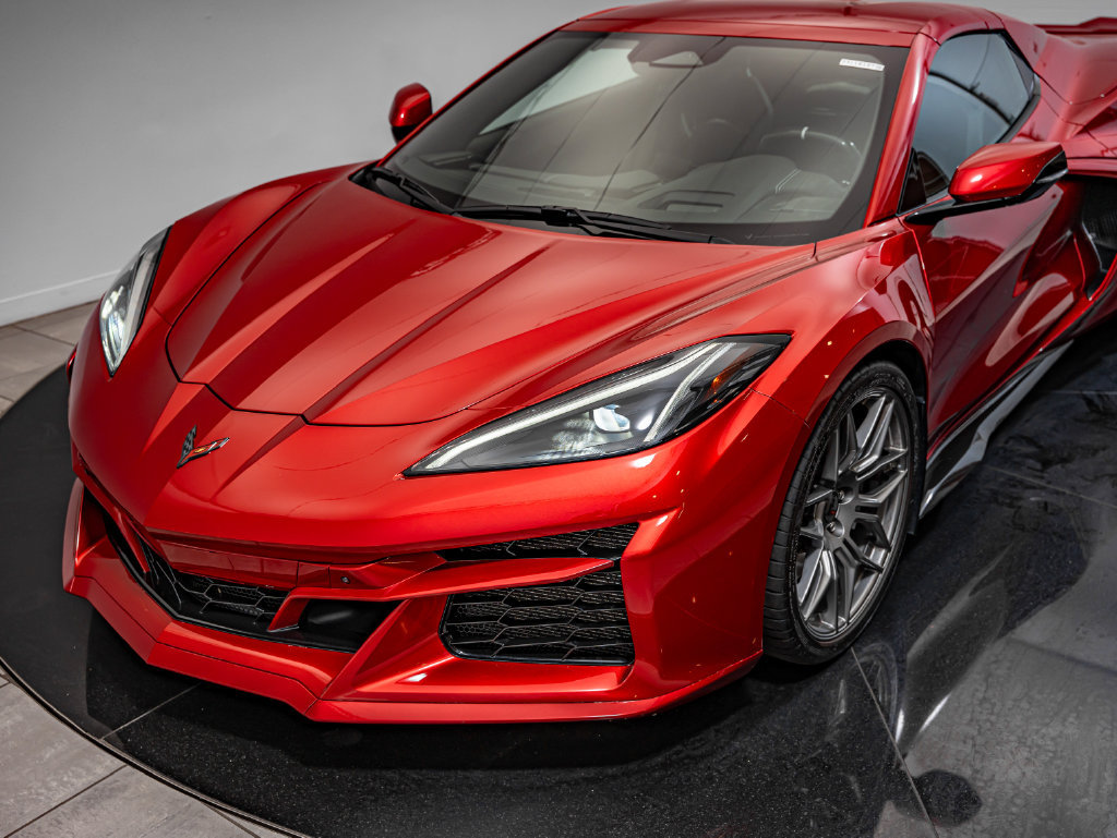 Used 2025 Chevrolet Corvette Z06 w/ Stealth Interior Trim Package RWD image 16