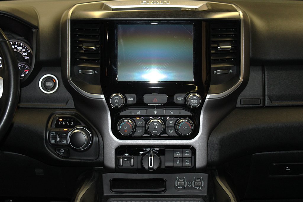 Used 2022 RAM 1500 Big Horn AWD/4WD image 16