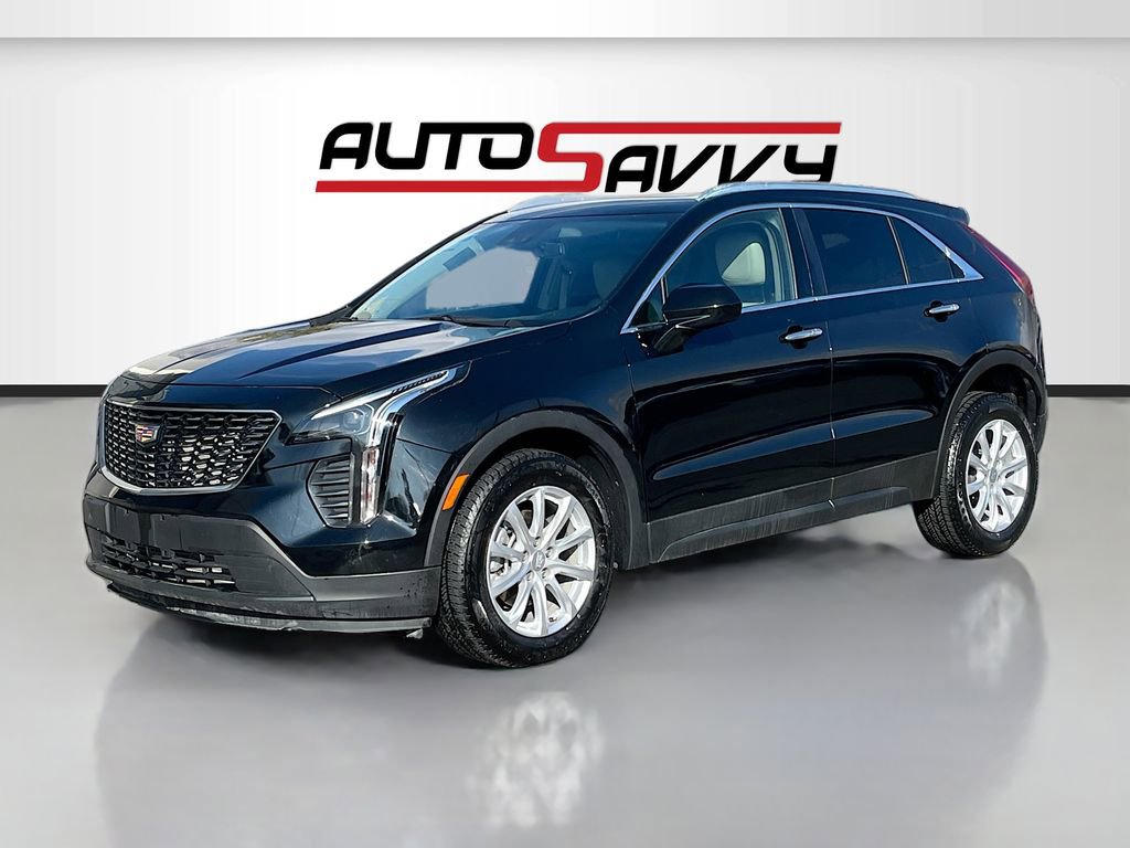 Used 2023 Cadillac XT4 Luxury w/ Cold Weather Package AWD/4WD image 3