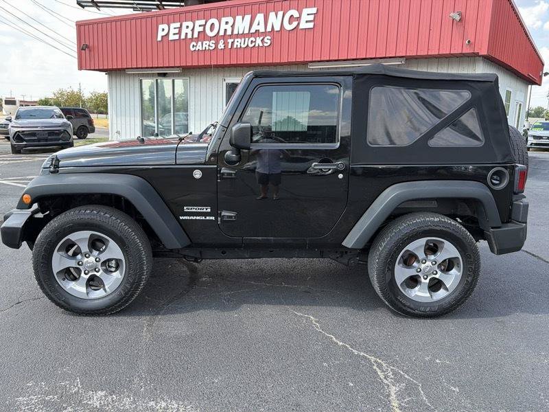 Used 2015 Jeep Wrangler Sport AWD/4WD image 5