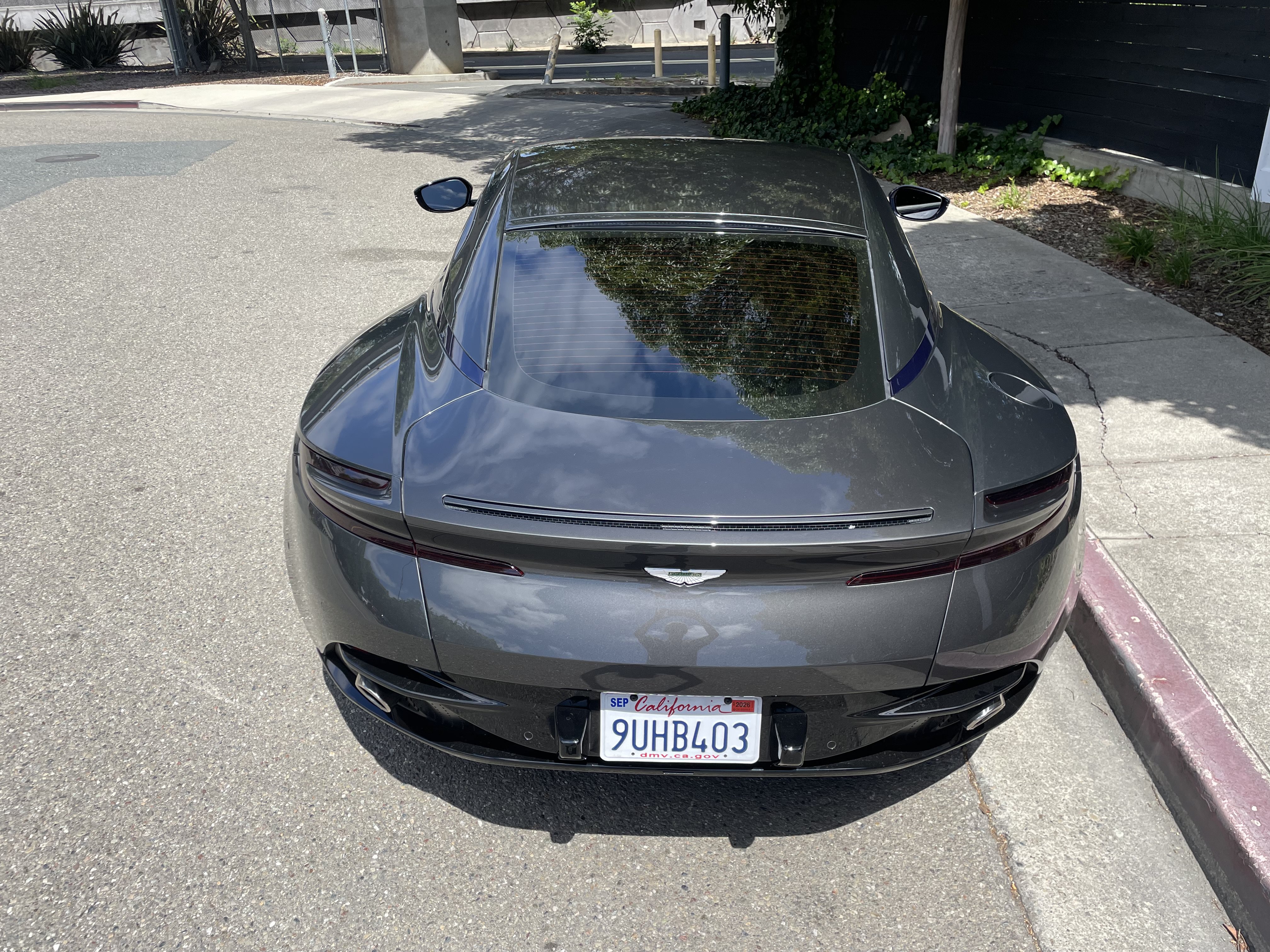 Used 2017 Aston Martin DB11 V12 RWD image 18