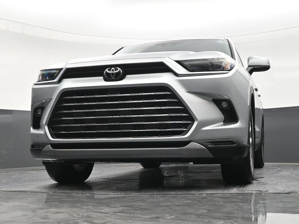 Used 2024 Toyota Grand Highlander FWD image 26