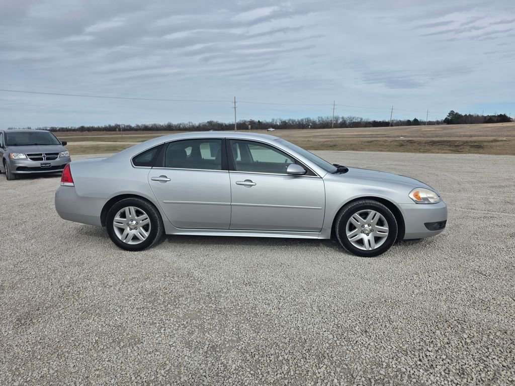 Used 2011 Chevrolet Impala LT image 2