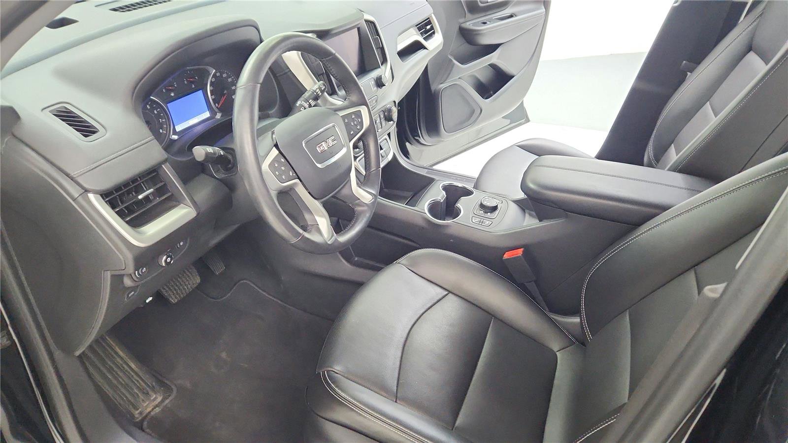 Used 2022 GMC Terrain SLT image 16