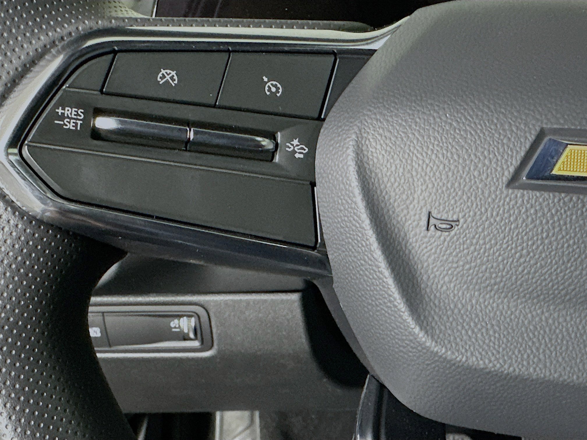 Used 2025 Chevrolet Equinox EV LT image 16