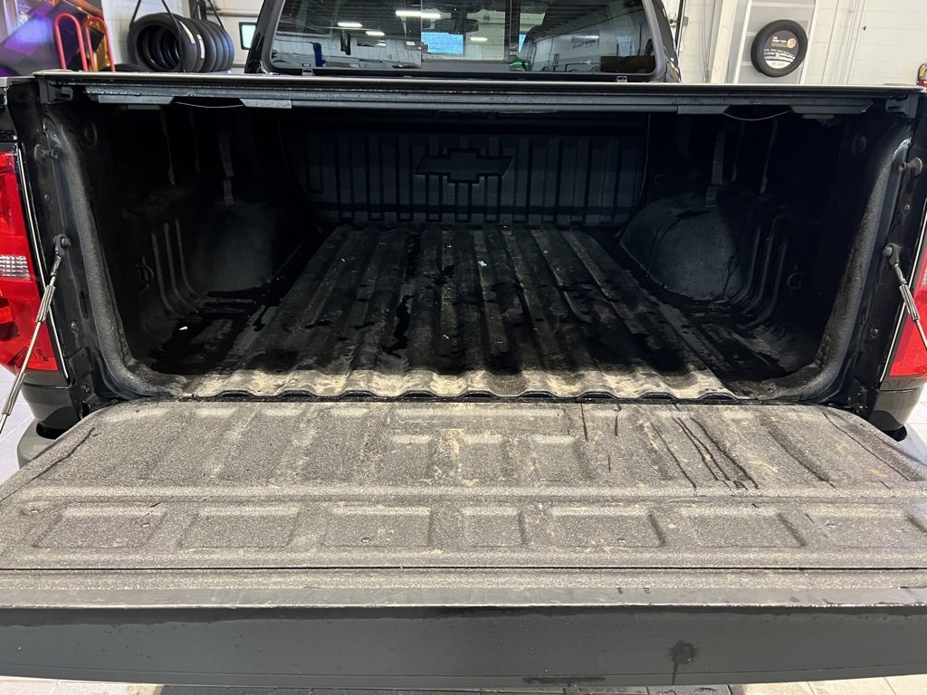 Used 2022 Chevrolet Colorado Z71 w/ Z71 Midnight Edition image 7