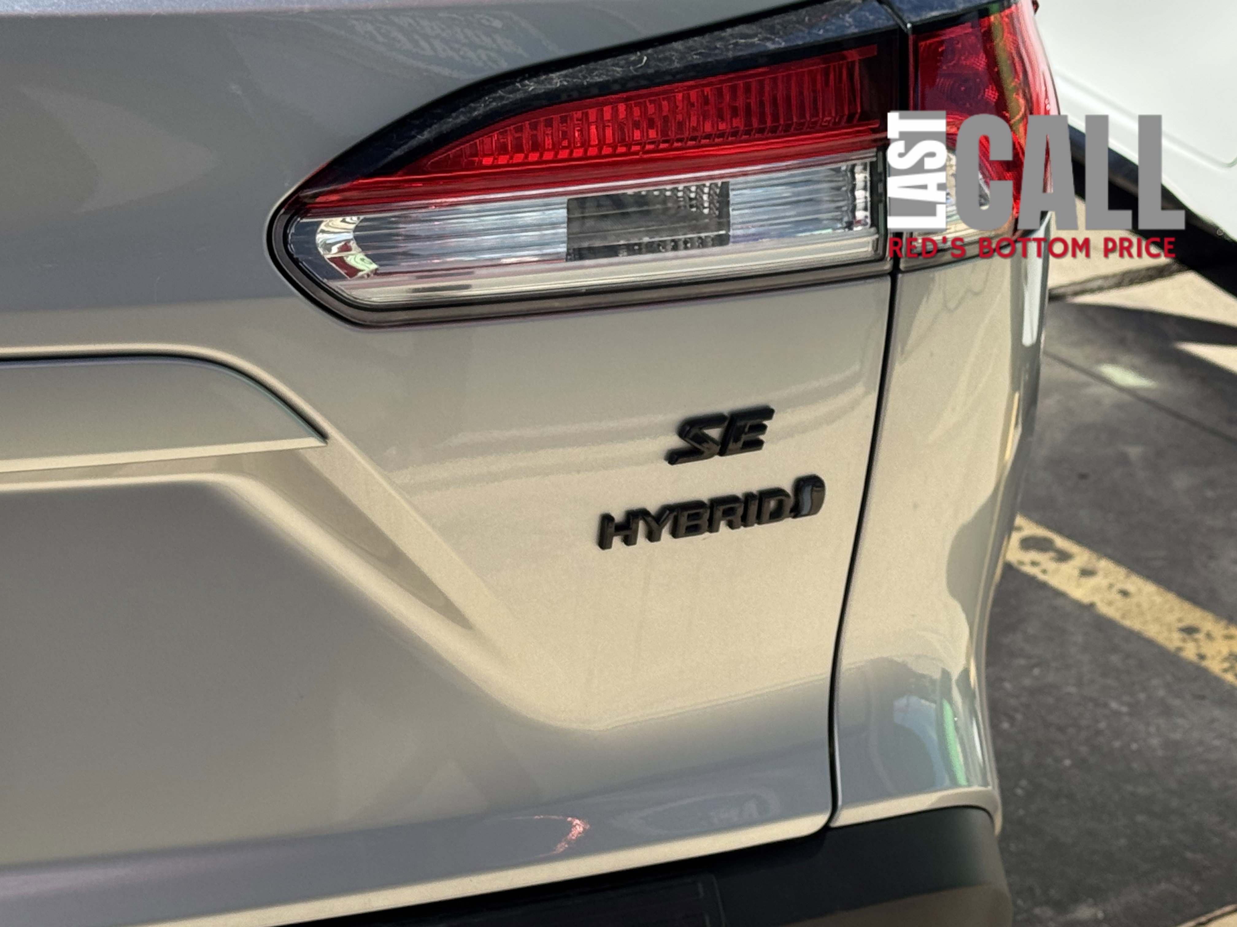 Used 2024 Toyota Corolla Cross SE image 7