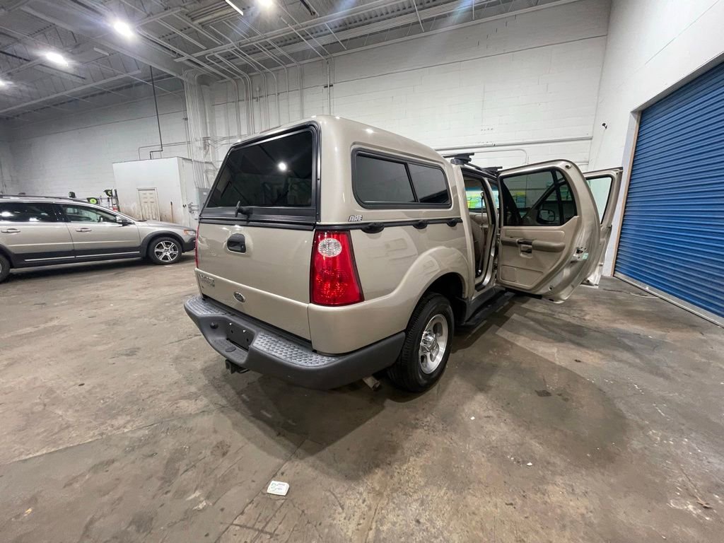 Used 2004 Ford Explorer Sport Trac XLT AWD/4WD image 9