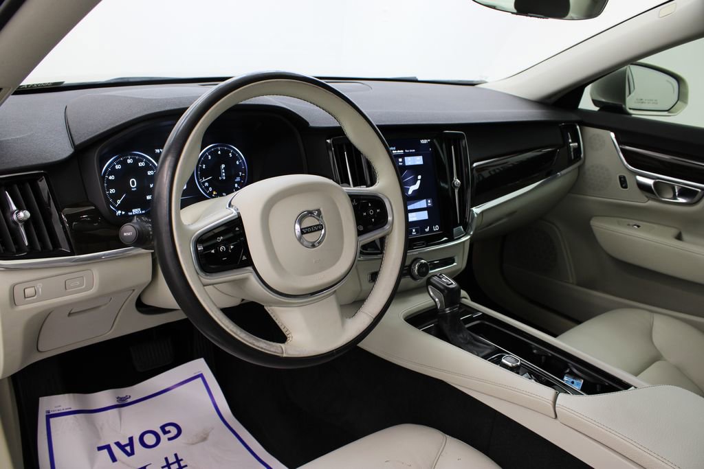Used 2018 Volvo S90 T5 Momentum w/ Convenience Package image 17