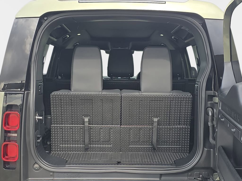 Certified 2023 Land Rover Defender 110 SE image 14