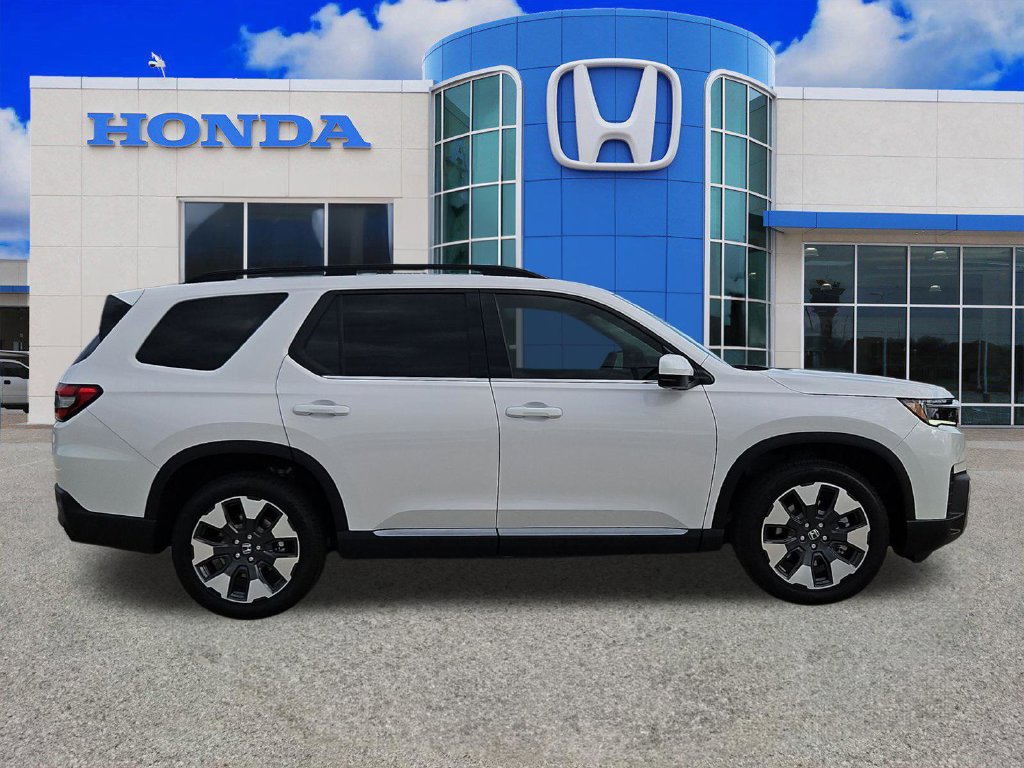 New 2026 Honda Pilot Elite image 2