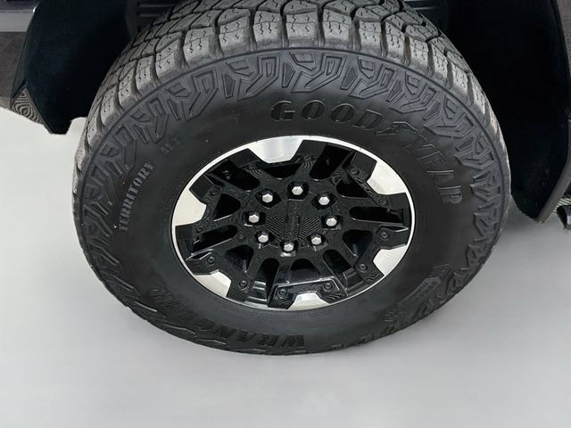 Used 2024 GMC Hummer EV 2X w/ Extreme Off-Road Package AWD/4WD image 33