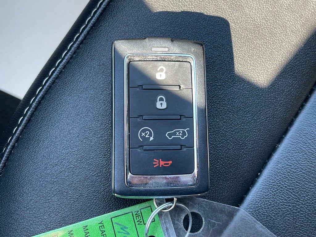 Certified 2022 Jeep Grand Cherokee Limited image 38